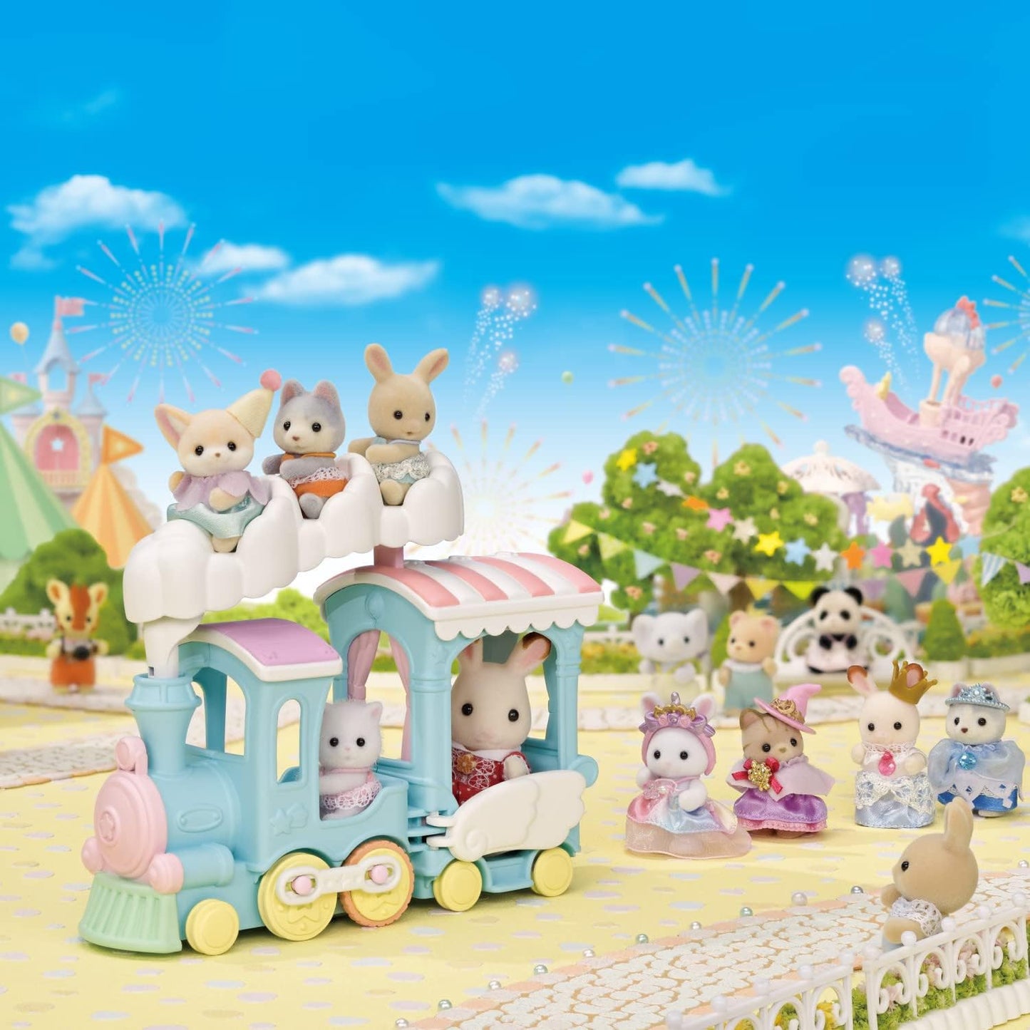 Calico Critters: Floating Cloud Rainbow Train Playset