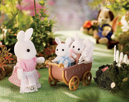 Calico Critters: Connor 'n' Kerri's Carriage Ride Play Set (Milk Rabbit Mom and Babies)