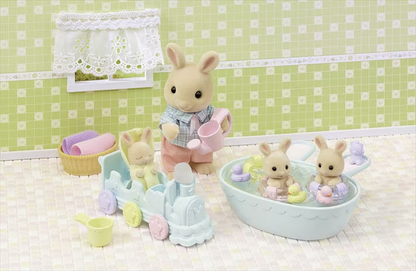 Calico Critters: Triplet's Bathtime Playset